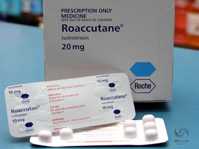 راکوتان حاوی ماده فعال ایزوترتینوئین است. این دارو برای درمان چربی پوست و آکنه شدید استفاده می شود.